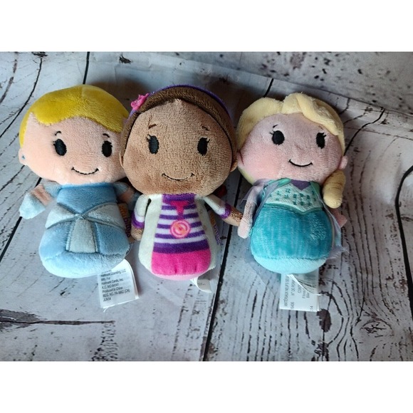 Hallmark Itty Bittys 3 DISNEY PRINCESSES BELL Cinderella Elsa And Doc Mcstuffins - Picture 2 of 8